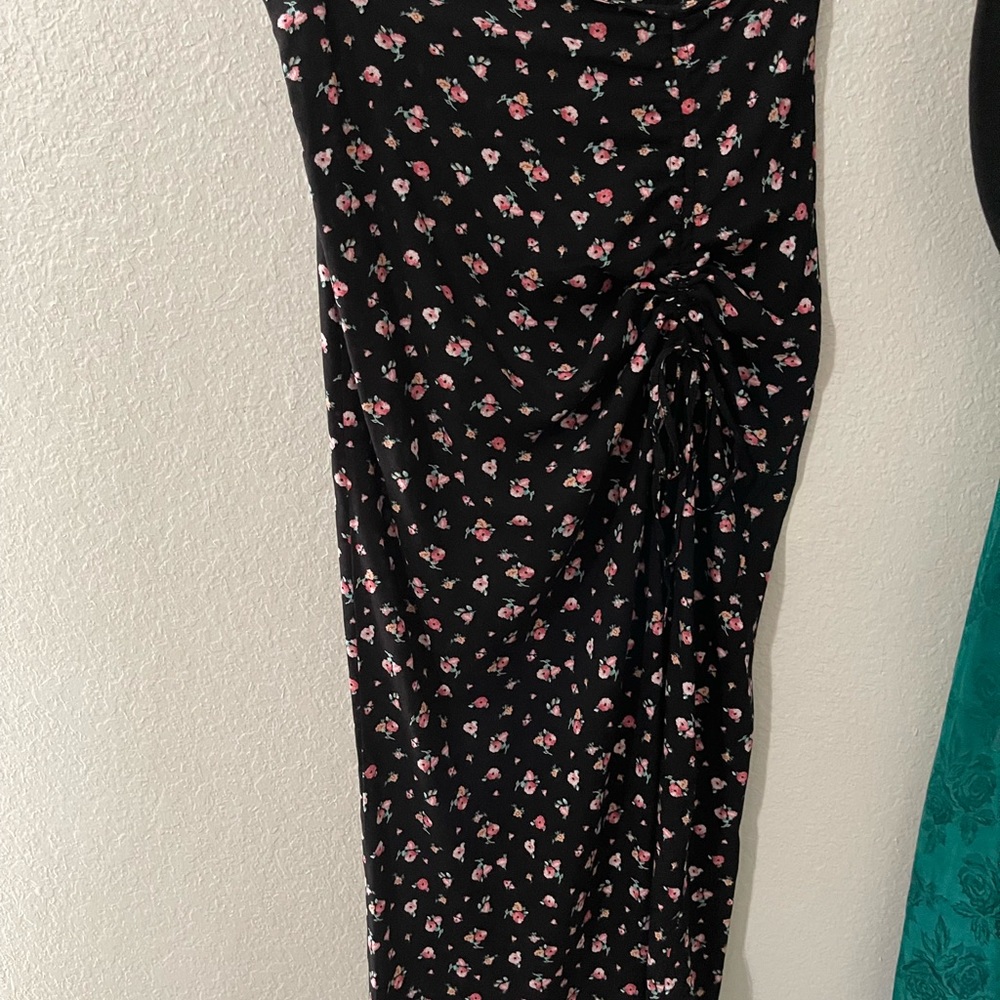 Long skirt w slit